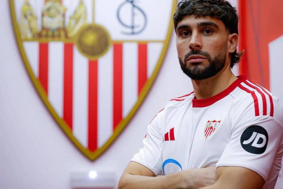 世界杯规则-马乌帕伊加盟塞维利亚内幕 阿尔米隆一通电话定乾坤